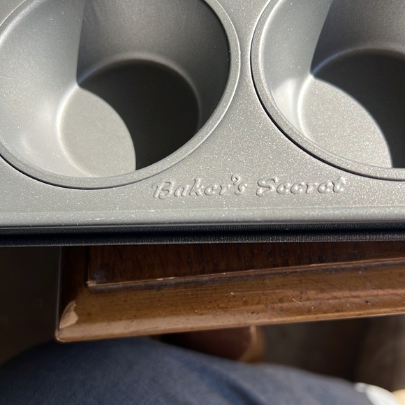 Muffin pans - Picture 2 of 4